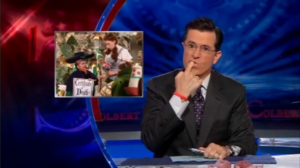 May 2 2011_0017 Stephen Colbert tastes the dust